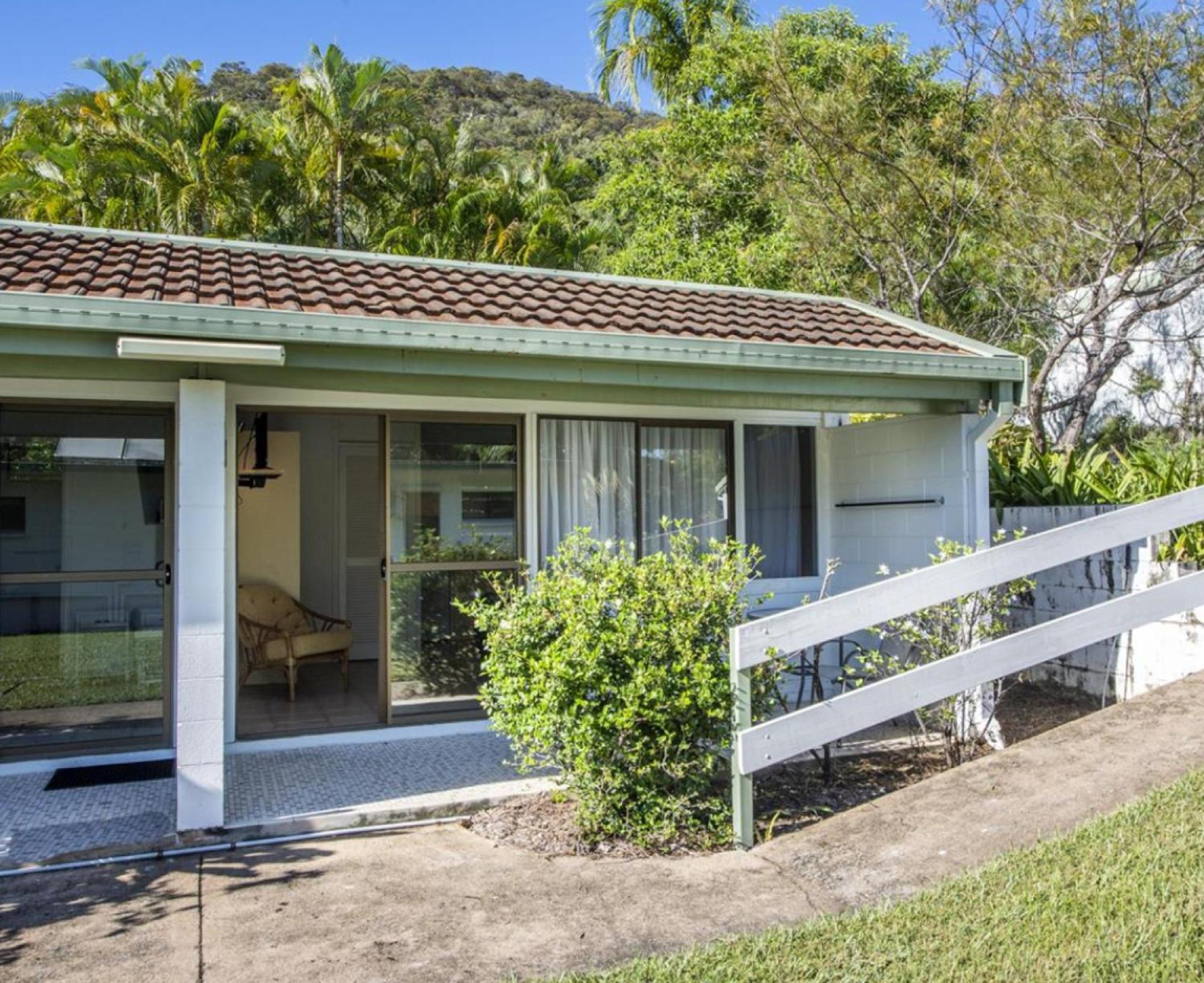 Affordable Island Escape! Queen Studio, Nelly Bay Bagian luar foto
