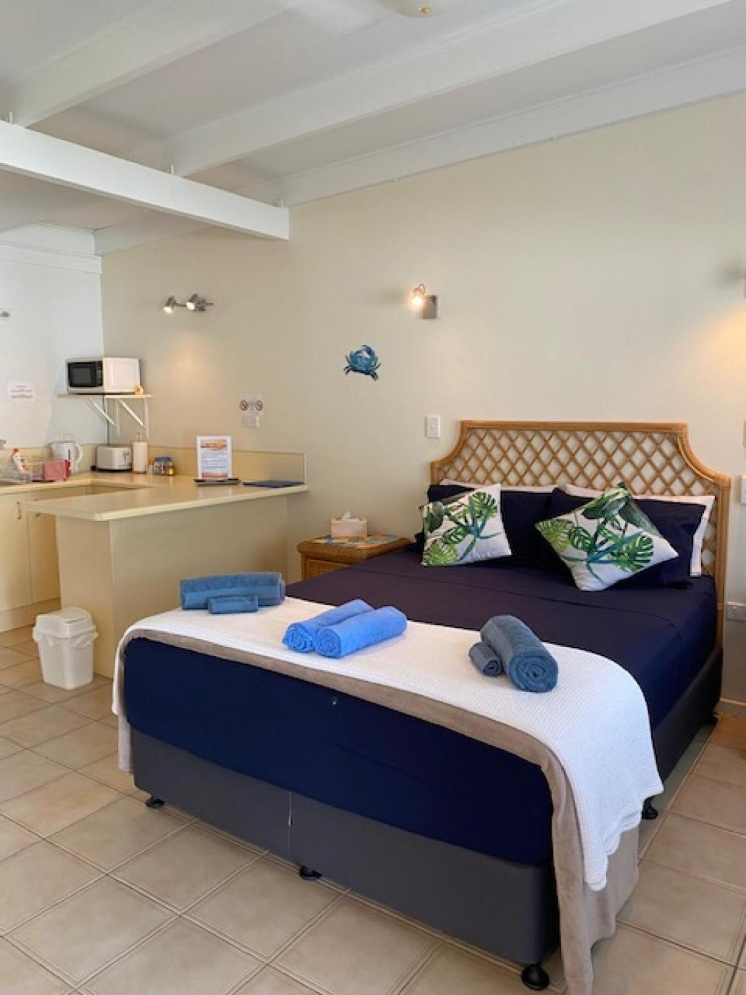 Affordable Island Escape! Queen Studio, Nelly Bay Bagian luar foto