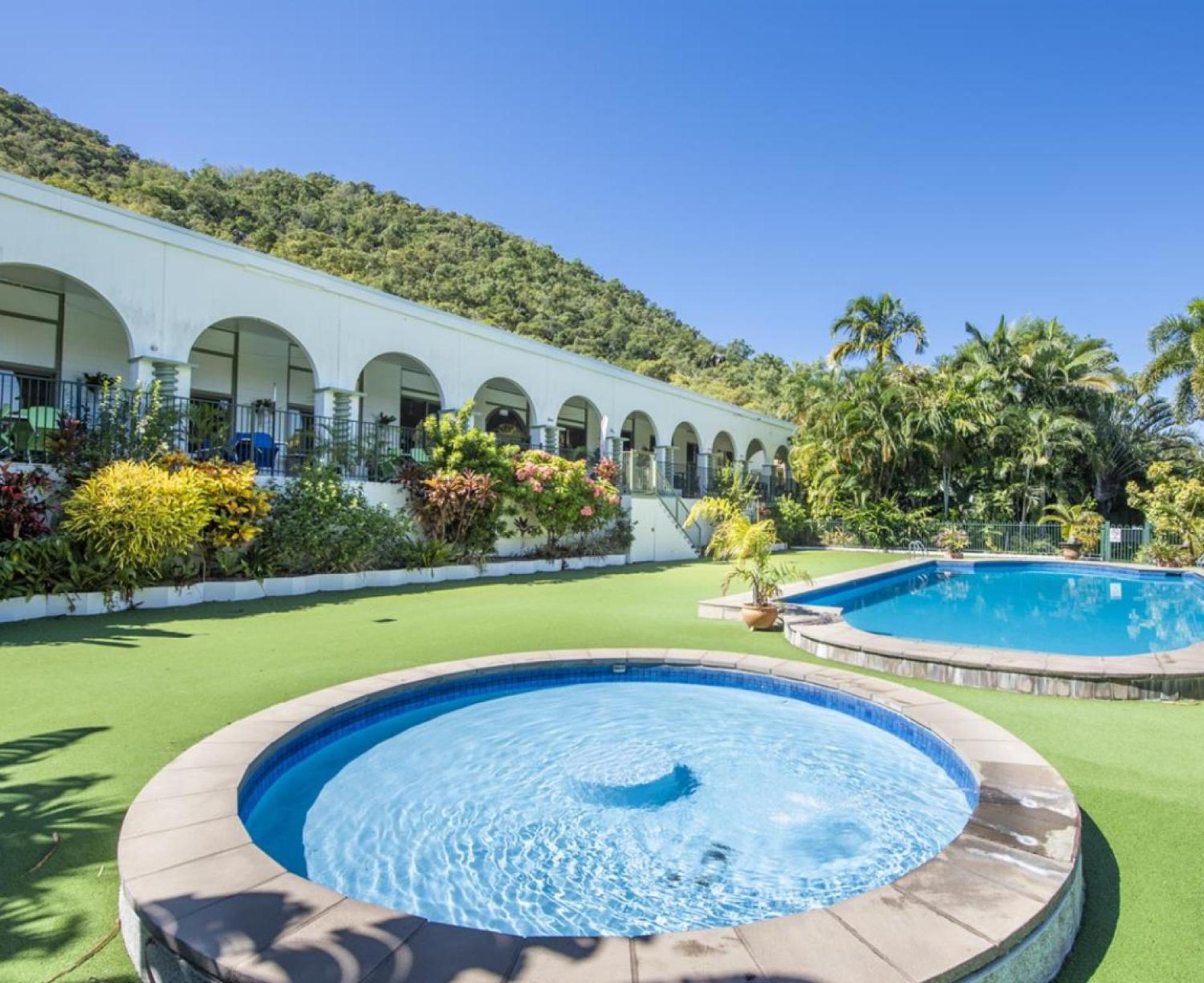 Affordable Island Escape! Queen Studio, Nelly Bay Bagian luar foto